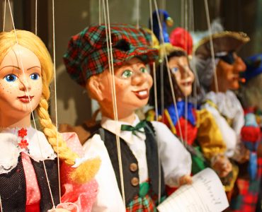 pourquoi spectacle marionnettes fascine toutes generations